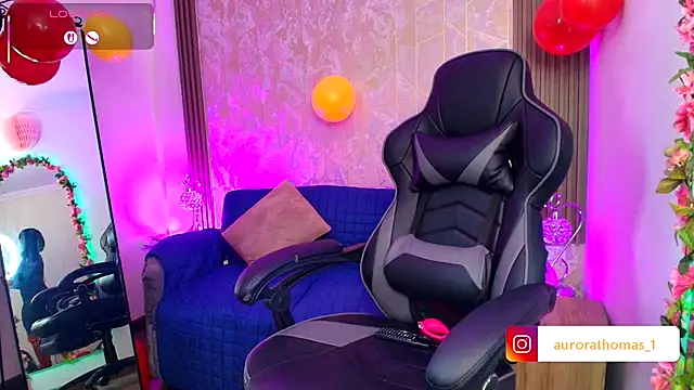 Aurora thomas  1 online show from 5, 10, 2025