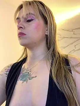 Snapshot of RayaCarr_ chatting on 30, 6, 2026 RayaCarr online show from 30, 6, 2026