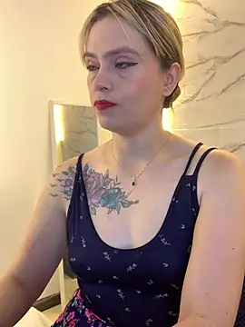Snapshot of RayaCarr_ chatting on 27, 6, 2026 RayaCarr online show from 27, 6, 2026