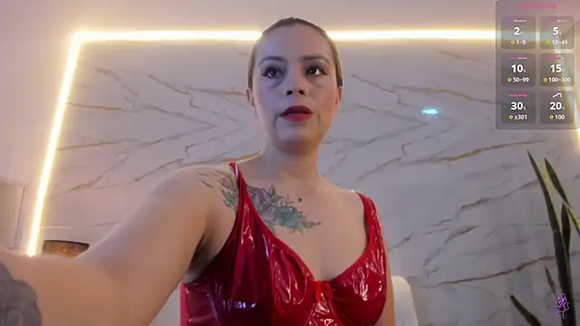 RayaCarr  online show from 14, 4, 2026