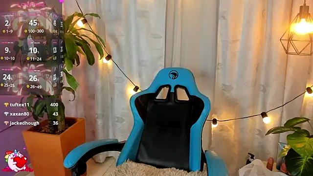 Lia little18 online show from 15, 4, 2026