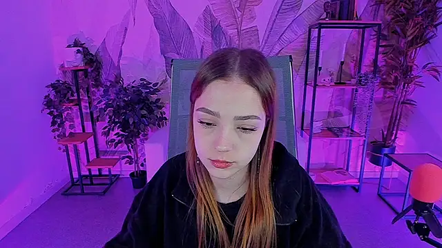 PamBeesly online show from 23, 3, 2025