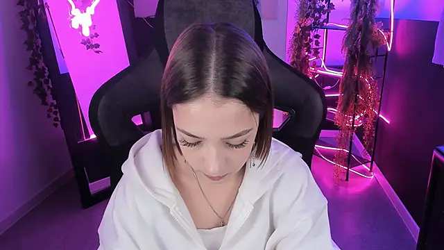 PamBeesly online show from 29, 9, 2025