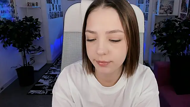 PamBeesly online show from 27, 10, 2025