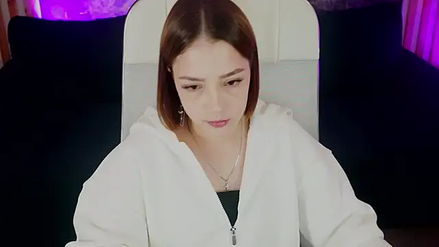 PamBeesly online show from 1, 10, 2025