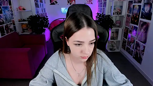 PamBeesly online show from 23, 2, 2025