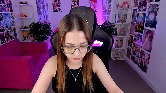 PamBeesly online show from 1, 3, 2025