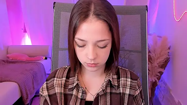 PamBeesly online show from 16, 12, 2025