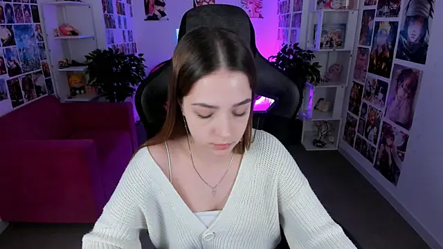 PamBeesly online show from 3, 3, 2025