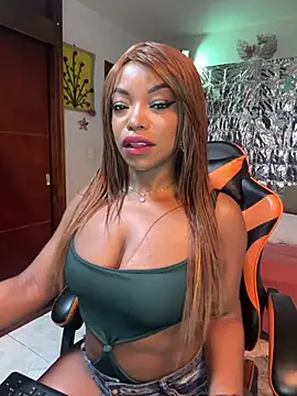 SaraYedid17 online show from 6, 3, 2026