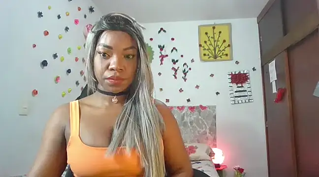 SaraYedid17 online show from 7, 3, 2025