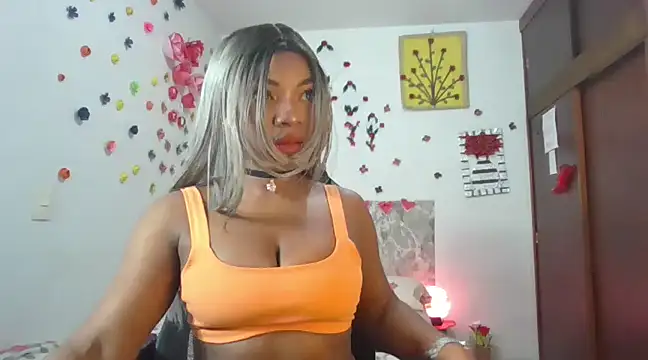 SaraYedid17 online show from 6, 3, 2025