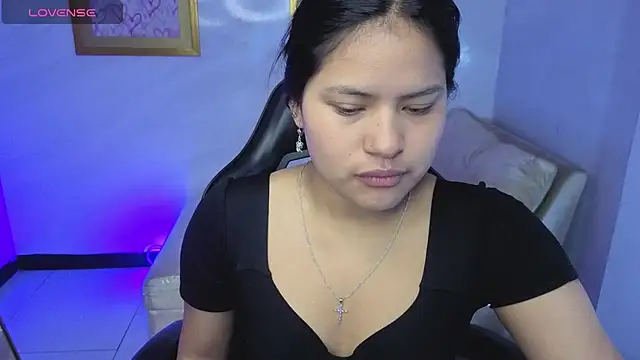 Snapshot of Paulette_v chatting on 9, 6, 2026 Paulette v online show from 9, 6, 2026