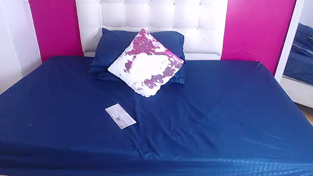 Snapshot of tinyy_whore18 chatting on 22, 10, 2025 tinyy whore18 online show from 22, 10, 2025