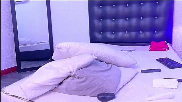 tinyy whore18 online show from 18, 3, 2026