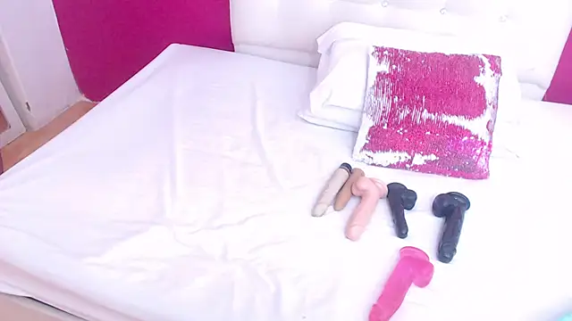 Snapshot of tinyy_whore18 chatting on 28, 2, 2025 tinyy whore18 online show from 28, 2, 2025