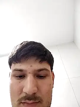 GuilhermeBusatta007 online show from 3, 3, 2026