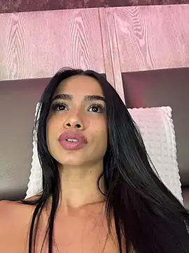 Bella Smiith  online show from 13, 12, 2025