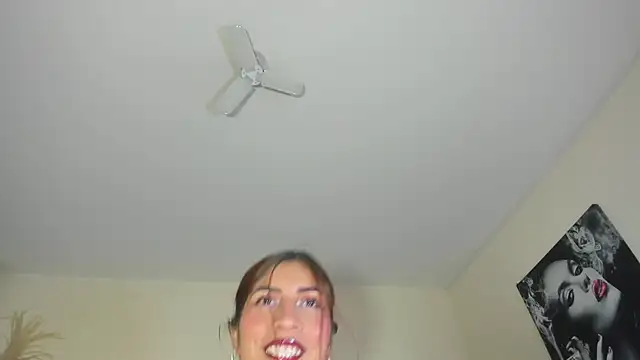 emili clark online show from 15, 11, 2025