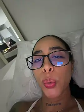 Snapshot of sophierooy22 chatting on 29, 6, 2026 sophierooy22 online show from 29, 6, 2026