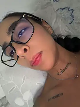 Snapshot of sophierooy22 chatting on 5, 7, 2026 sophierooy22 online show from 5, 7, 2026