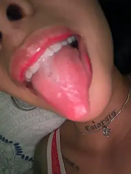 Snapshot of sophierooy22 chatting on 25, 6, 2026 sophierooy22 online show from 25, 6, 2026