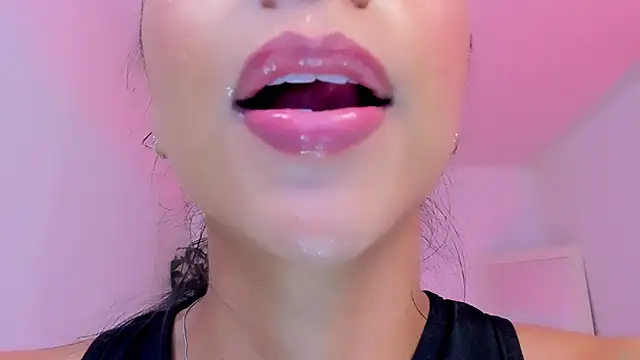 sophierooy22 online show from 5, 5, 2026