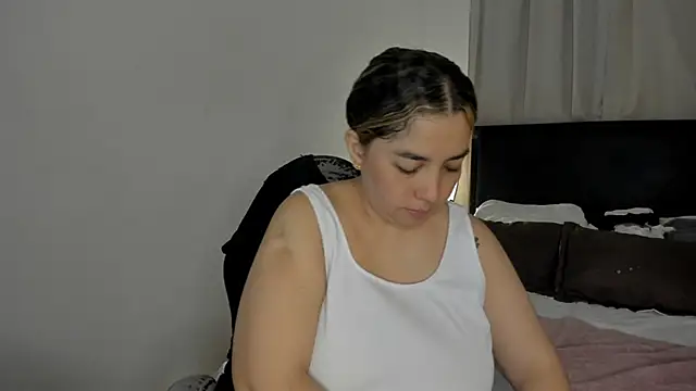 Snapshot of brithany_olson25 chatting on 10, 2, 2026 brithany olson25 online show from 10, 2, 2026