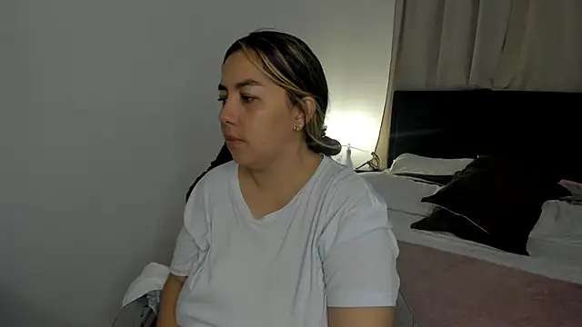 Snapshot of brithany_olson25 chatting on 15, 2, 2026 brithany olson25 online show from 15, 2, 2026