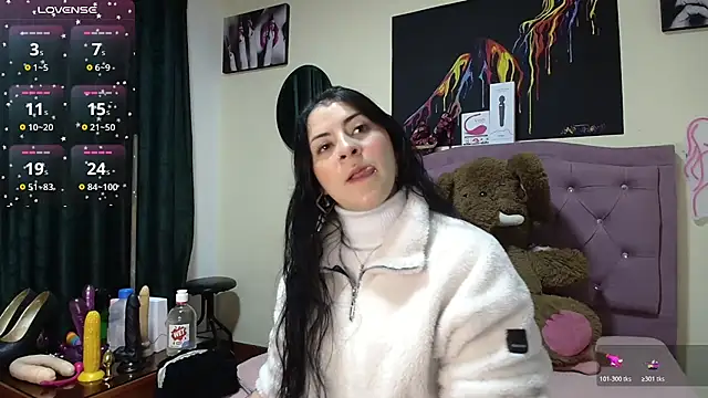 Emmie Hot online show from 18, 11, 2025