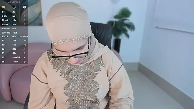 Ayha khalaf online show from 3, 10, 2025