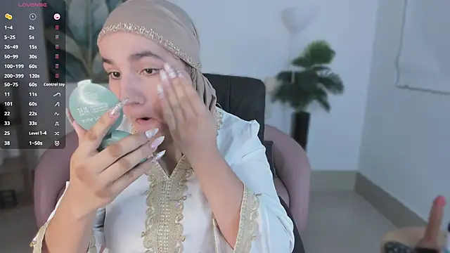 Ayha khalaf online show from 2, 10, 2025