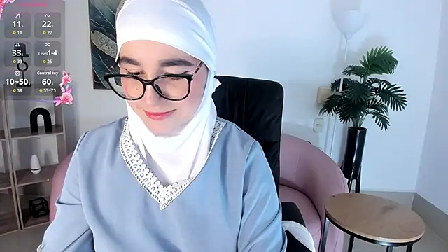 Ayha khalaf online show from 9, 9, 2025