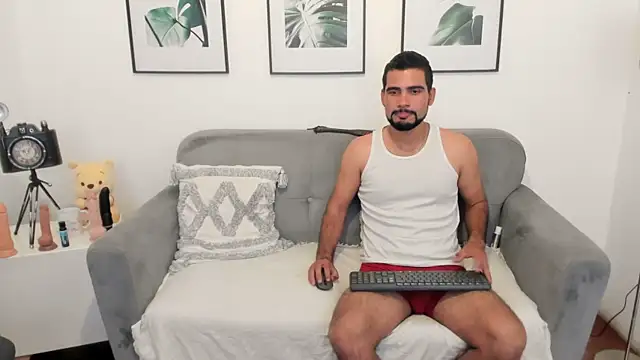 luxurycoupl online show from 8, 3, 2025