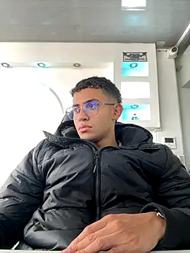 Thonny-becker online show from 12, 10, 2025