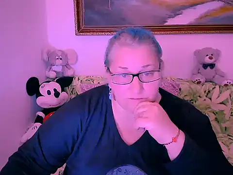 Marryllunax online show from 30, 10, 2025