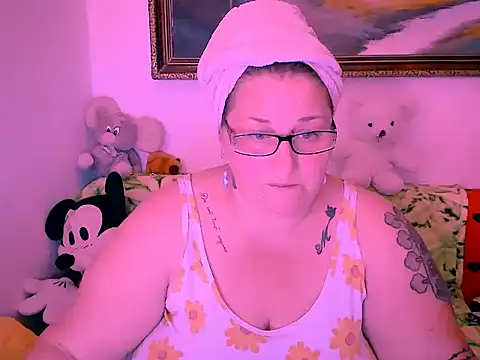 Marryllunax online show from 19, 10, 2025