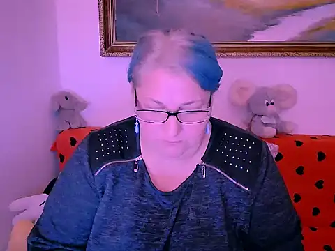 Marryllunax online show from 24, 10, 2025