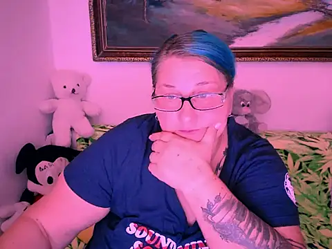 Marryllunax online show from 7, 10, 2025