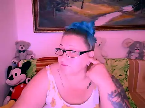 Marryllunax online show from 10, 10, 2025