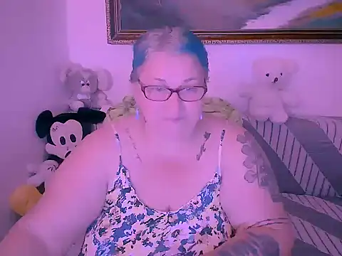 Marryllunax online show from 7, 11, 2025