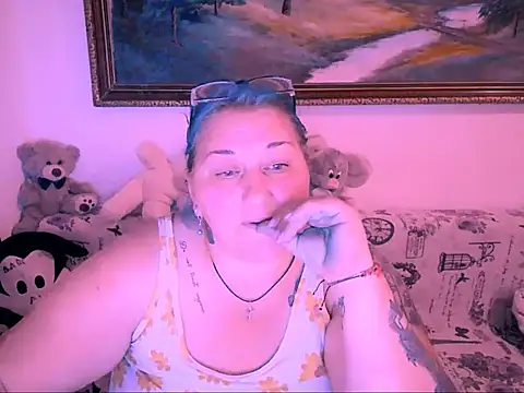 Marryllunax online show from 19, 9, 2025