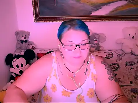 Marryllunax online show from 18, 9, 2025