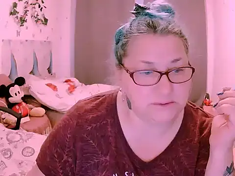 Marryllunax online show from 24, 5, 2026