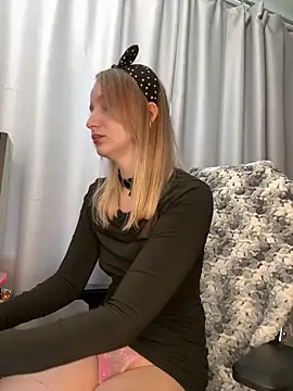 LillyFan-X online show from 5, 6, 2026