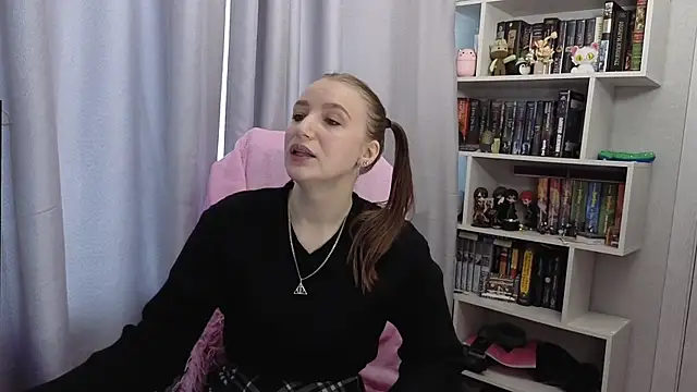 LillyFan-X online show from 15, 9, 2025