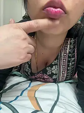 Hotcouples14 online show from 14, 1, 2026