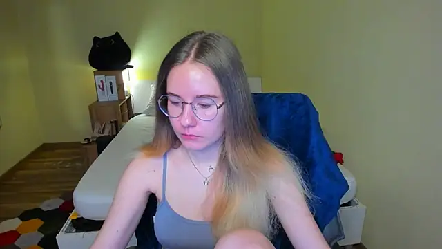 Snapshot of EmilyPaw chatting on 14, 2, 2025 EmilyPaw online show from 14, 2, 2025