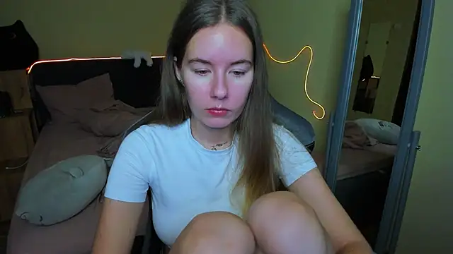 Snapshot of EmilyPaw chatting on 20, 11, 2025 EmilyPaw online show from 20, 11, 2025