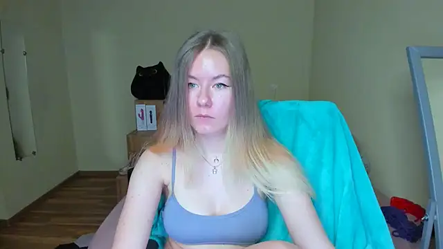 Snapshot of EmilyPaw chatting on 21, 2, 2025 EmilyPaw online show from 21, 2, 2025